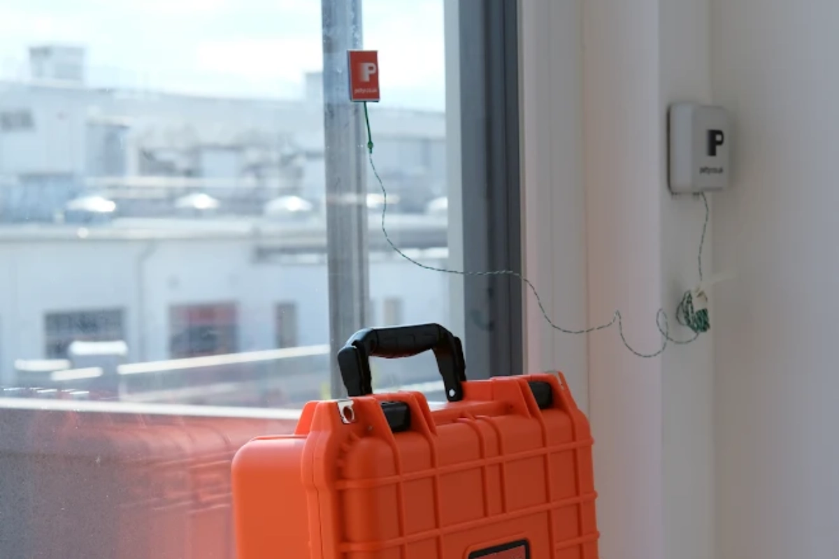 Simple and affordable measurement of how much heat a building actually loses